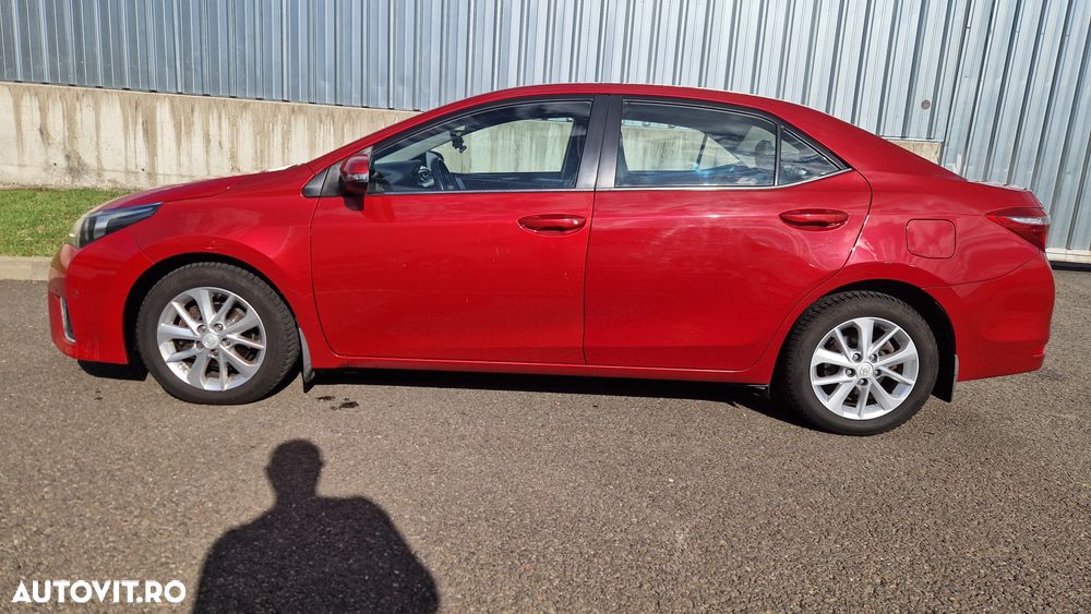 Toyota Corolla 1.4 D-4D Sol - 4