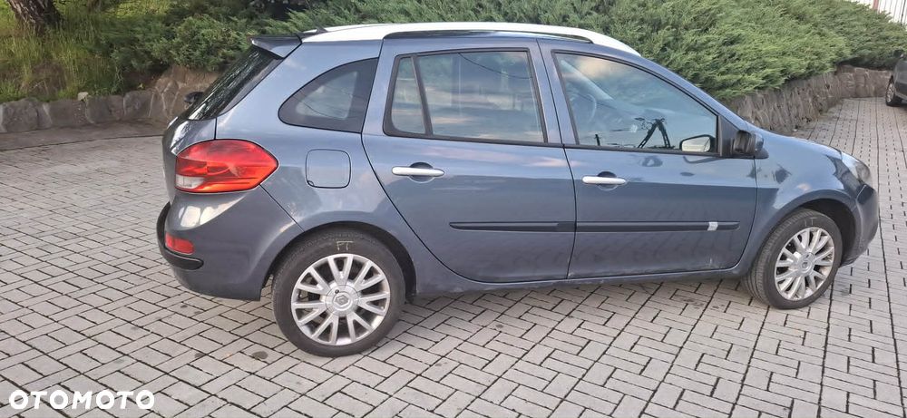 Renault Clio - 6