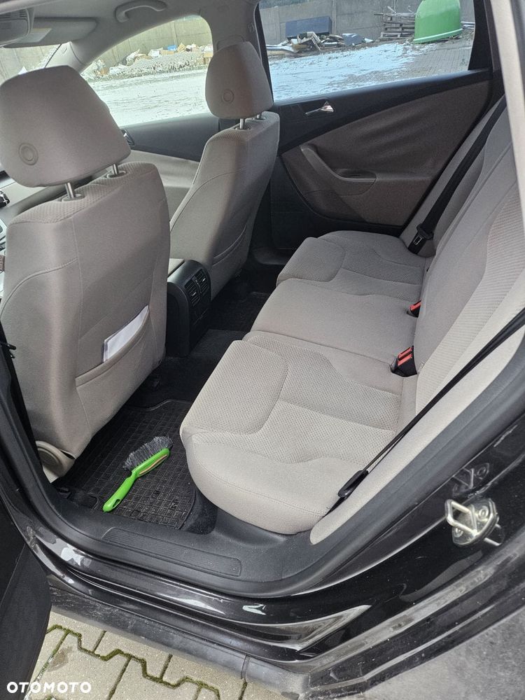 Volkswagen Passat - 6