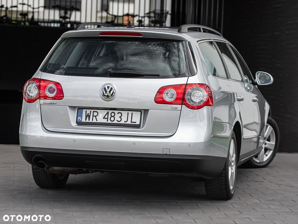 Volkswagen Passat - 12