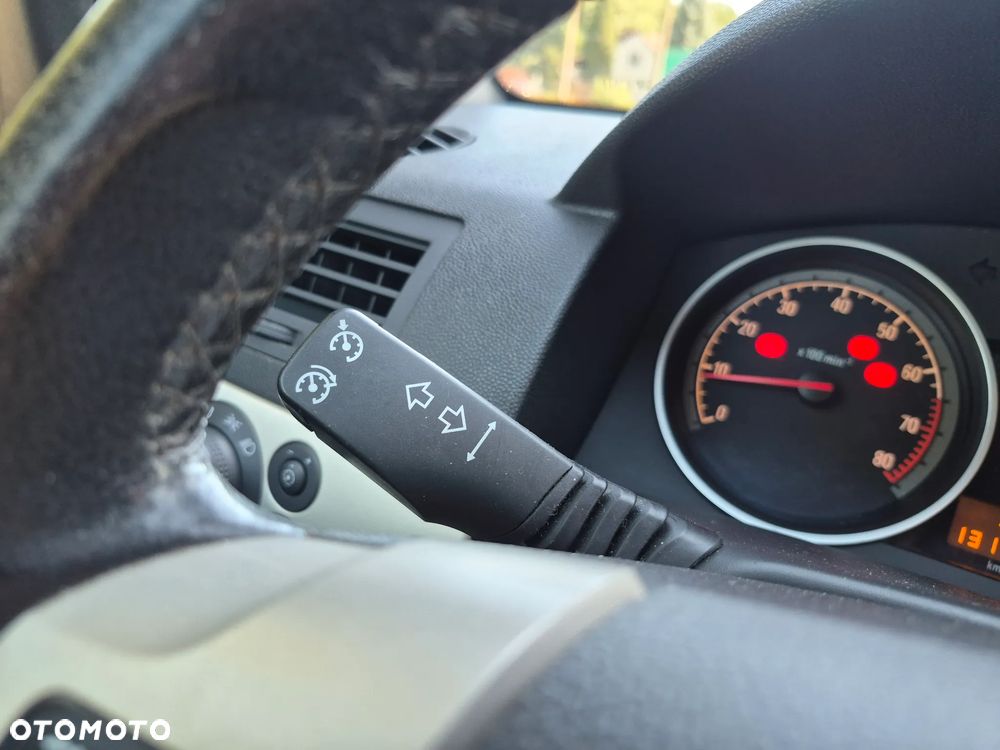 Opel Astra 1.6 Design Edition - 19