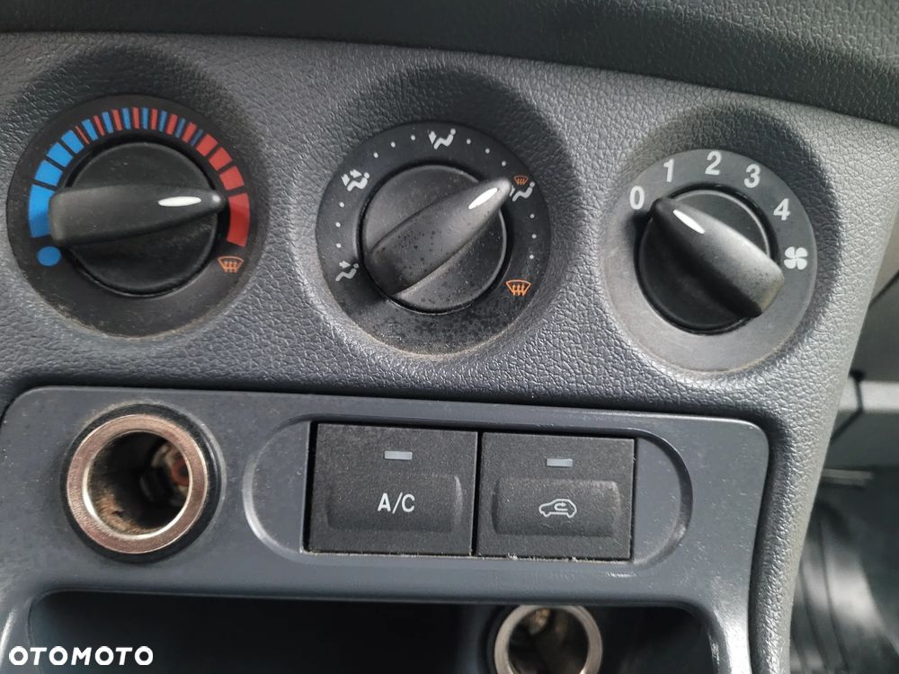 Ford Turneo Connect - 14