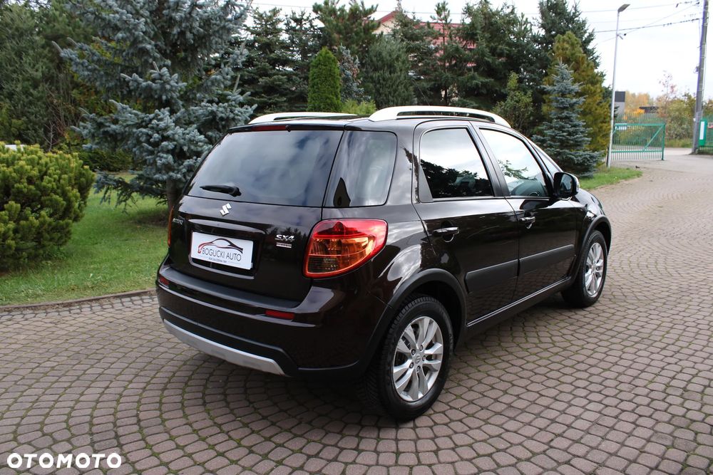 2013 Suzuki SX4, photograph 9