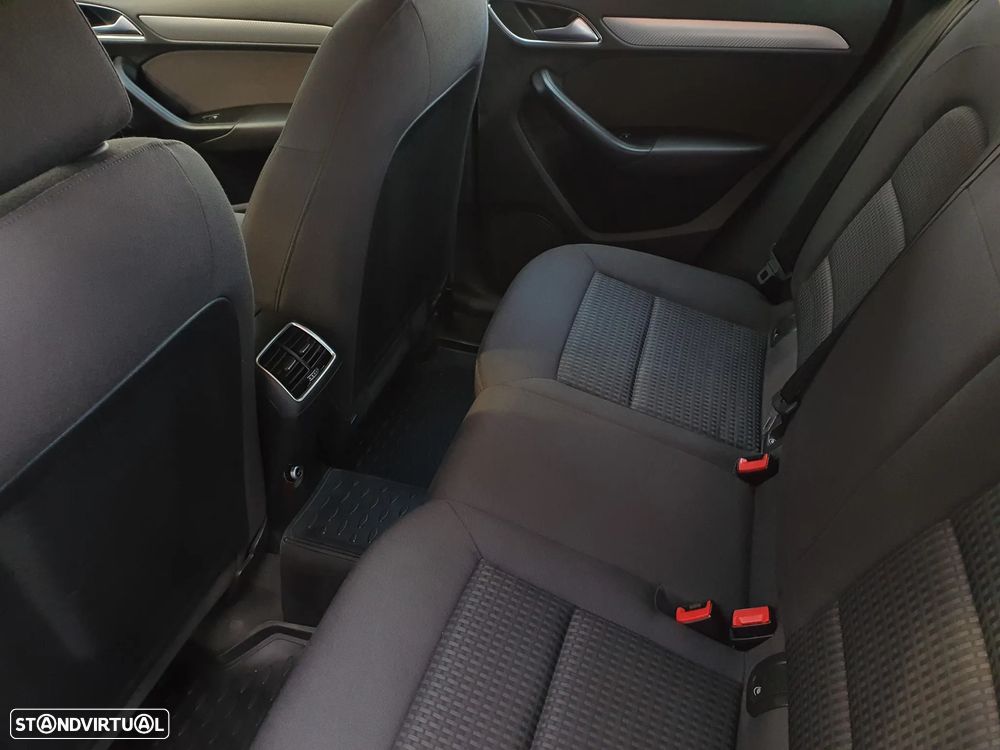 Audi Q3 2.0 TDI quattro Design S tronic - 22