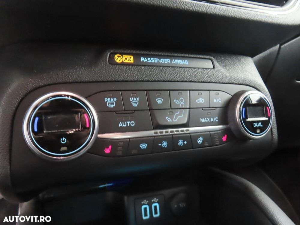 Ford Focus 1.0 EcoBoost MHEV ST-Line - 9