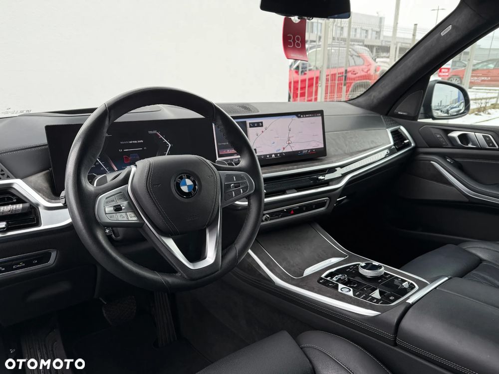 BMW X7 - 26