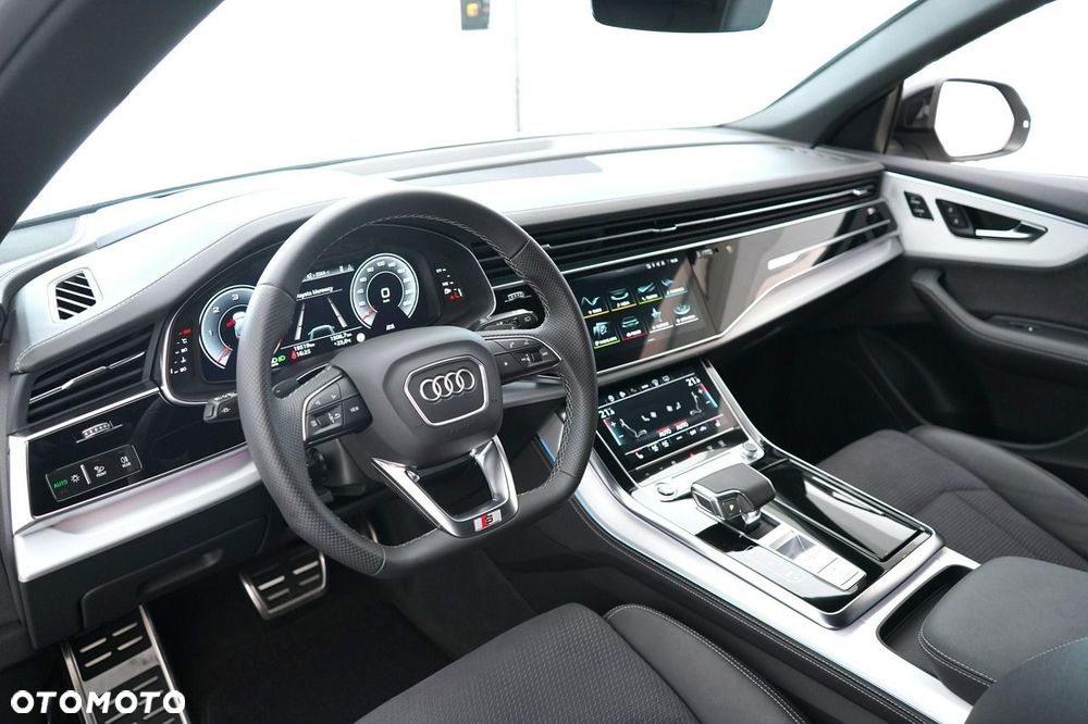 Audi Q8 - 15
