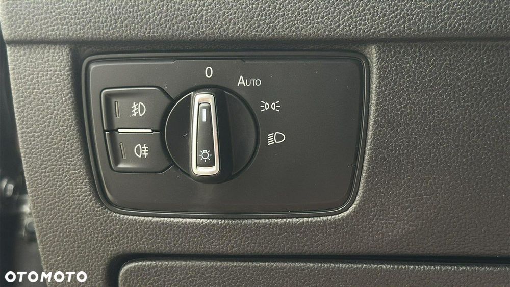 Volkswagen Passat - 27