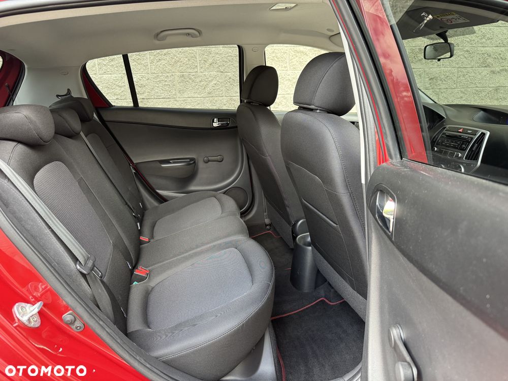 Hyundai i20 1.25 Wersja Jubileuszowa - 14