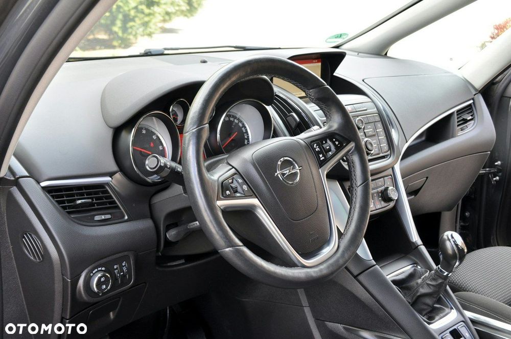 Opel Zafira - 23