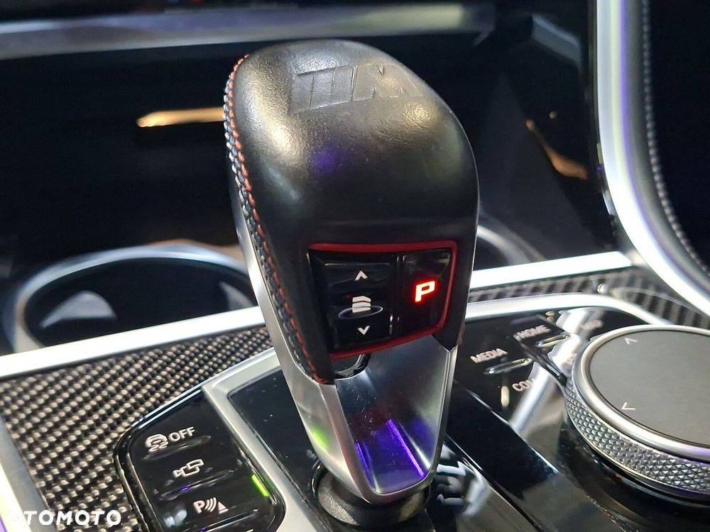 BMW M8 - 25