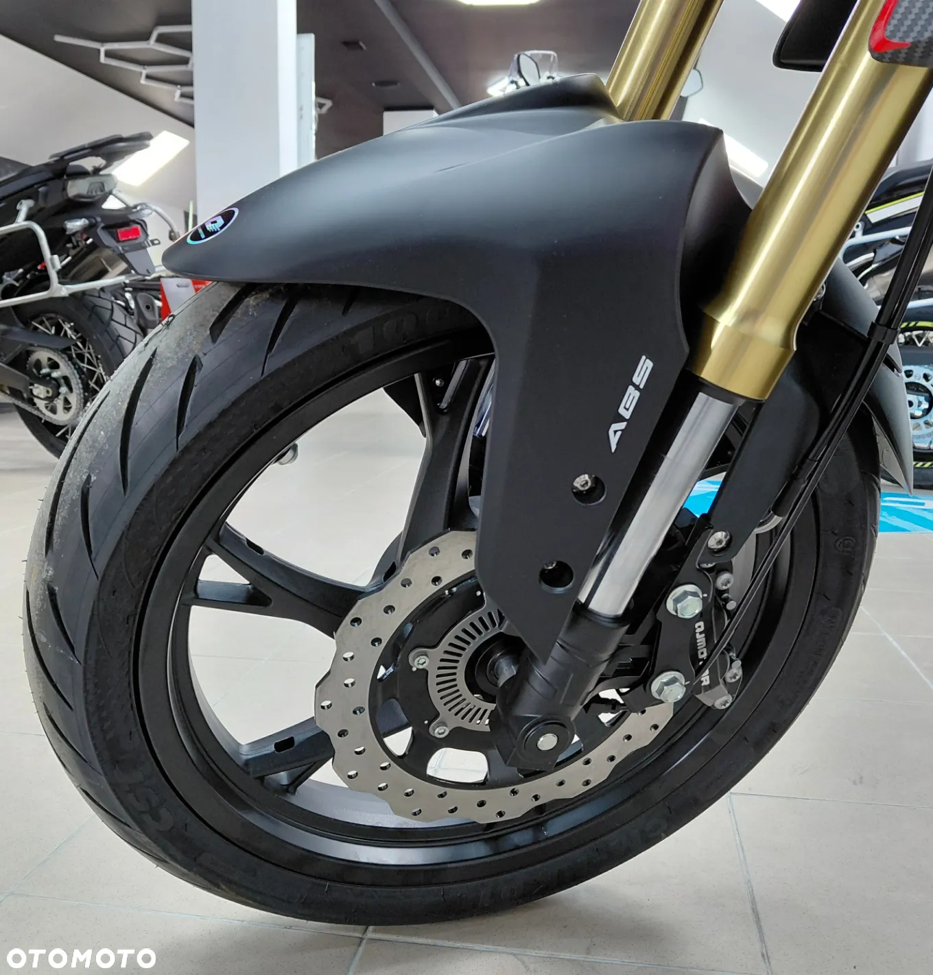 QJMOTOR SRK 125S - 9