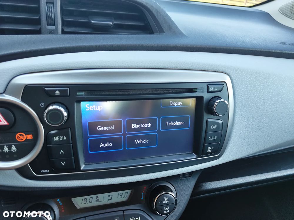 Toyota Yaris 1.5 VVT-i - 25