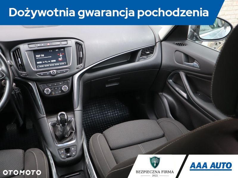 Opel Zafira - 9