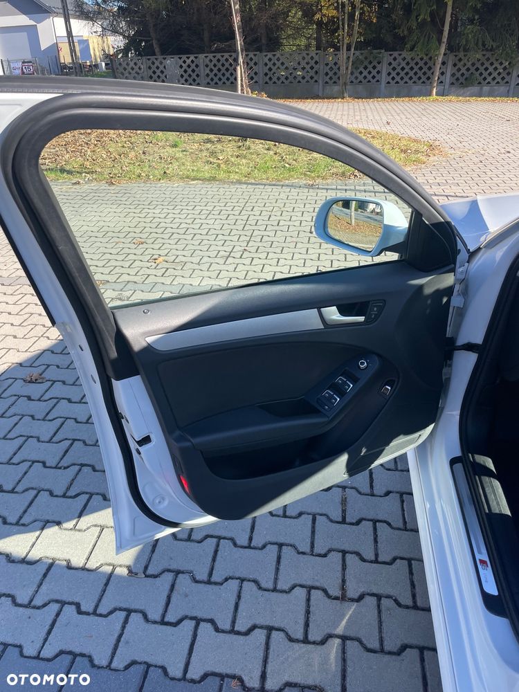 Audi A4 Limousine - 17