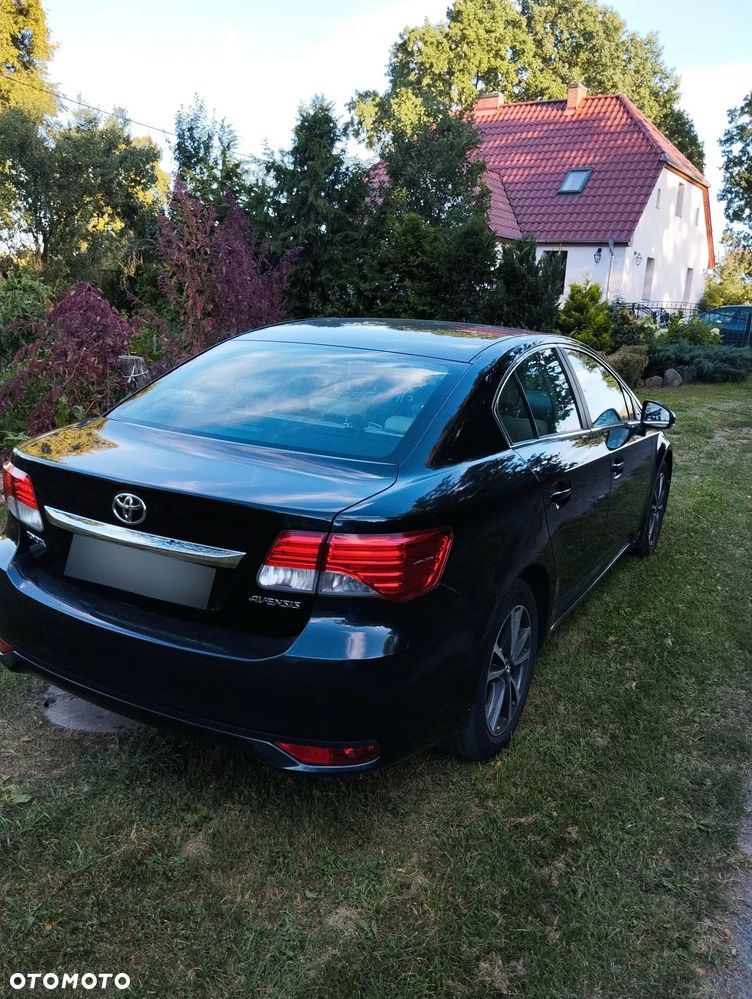 Toyota Avensis 2.0 D-4D Premium - 15