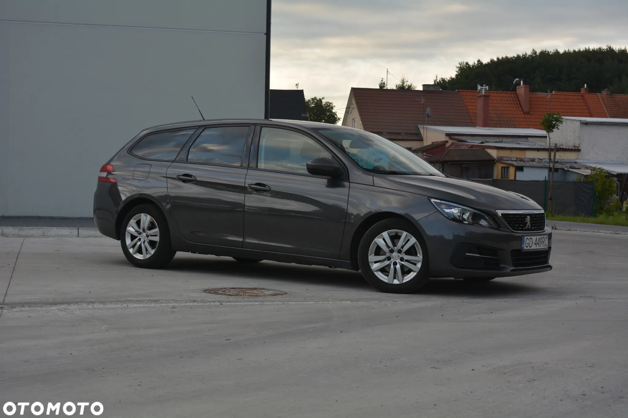 Peugeot 308 - 8