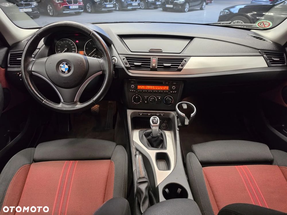 BMW X1 sDrive20d - 33