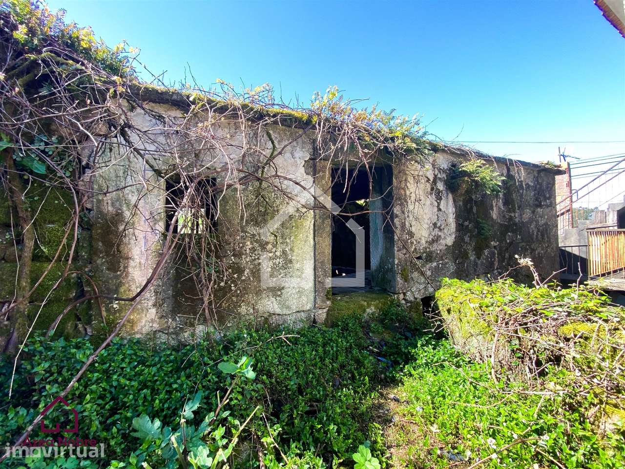 Casa em Ruínas para Restaurar - Grande imagem: 3/13