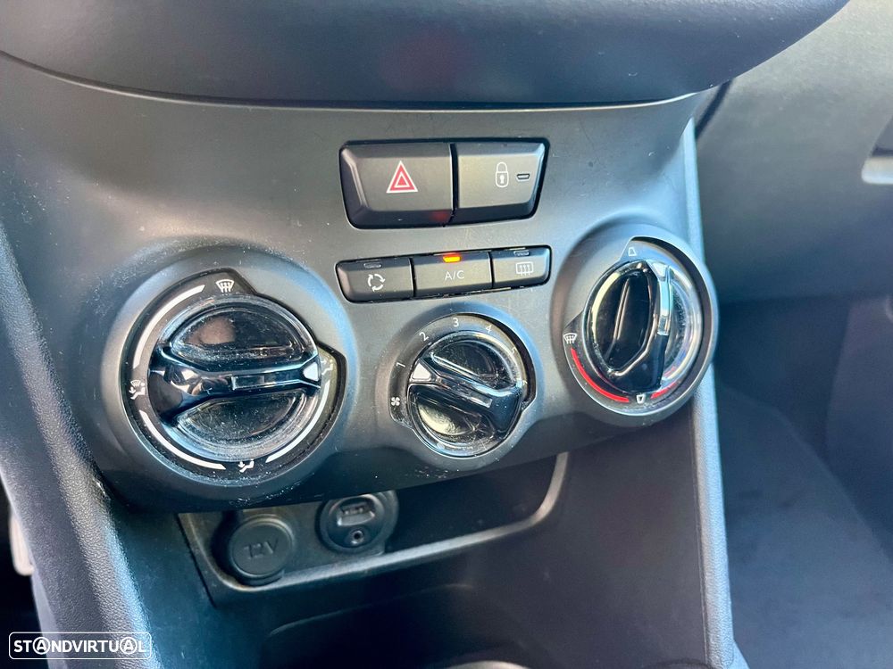 Peugeot 208 1.2 VTi Active - 34