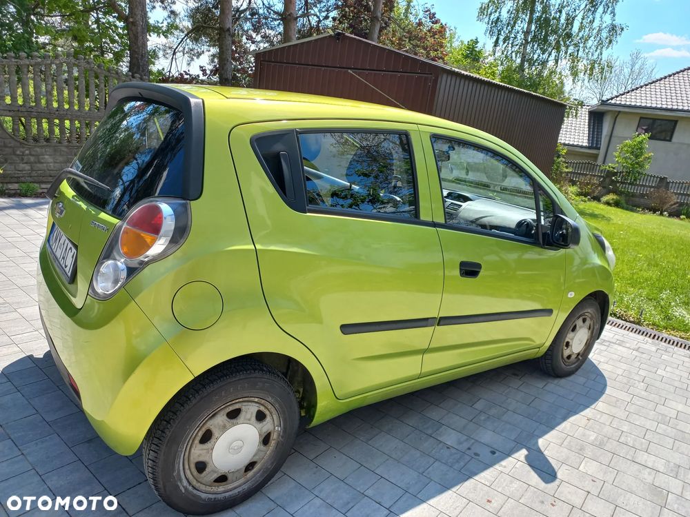 Chevrolet Spark 1.0 Base - 4