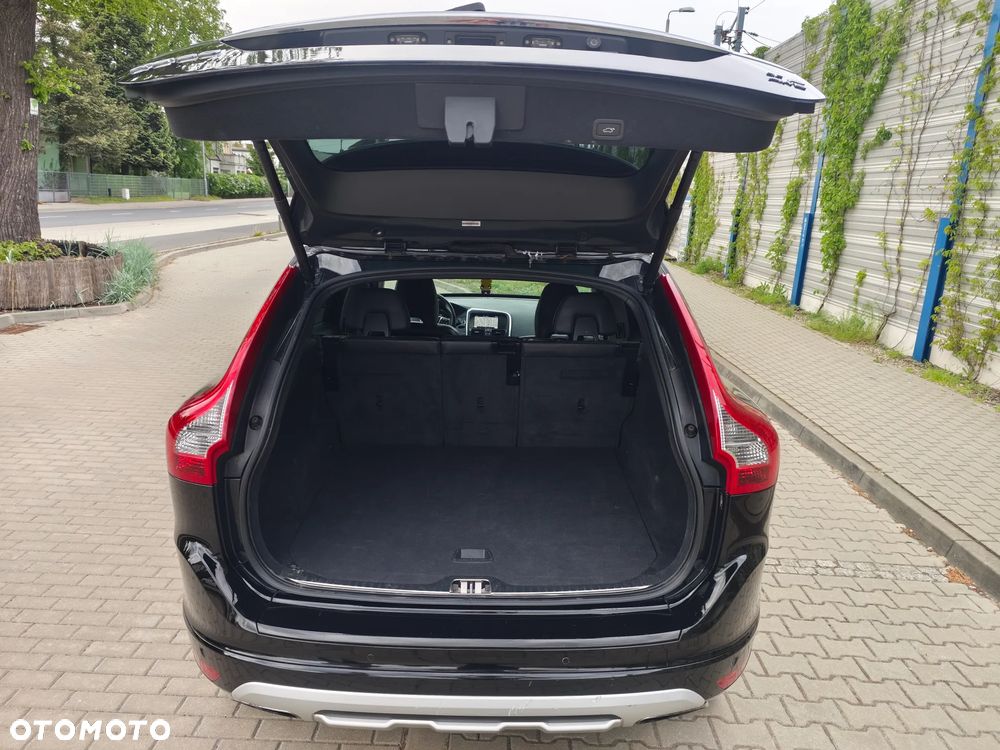Volvo XC 60 T5 AWD Geartronic Momentum - 12