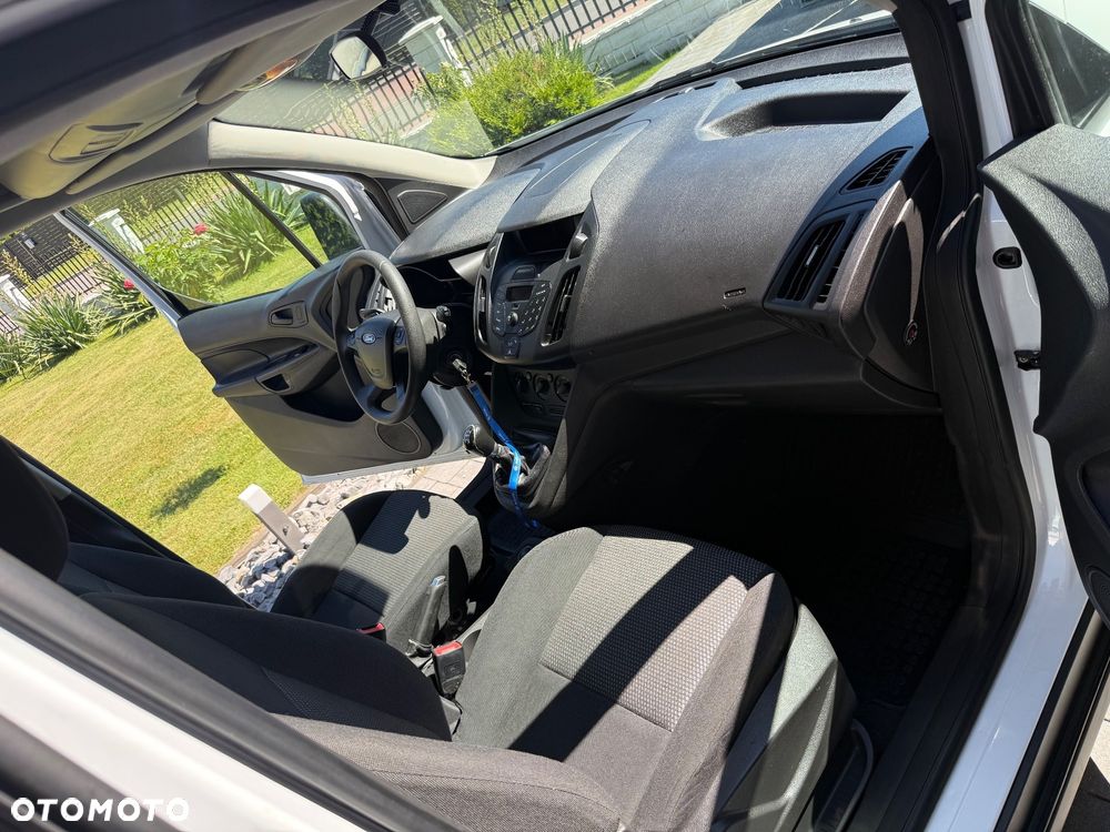 Ford Transit Connect - 18