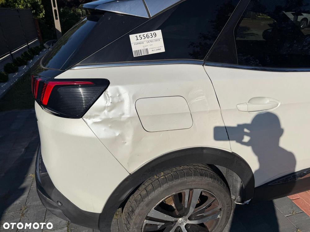Peugeot 3008 1.2 PureTech Allure S&S - 20