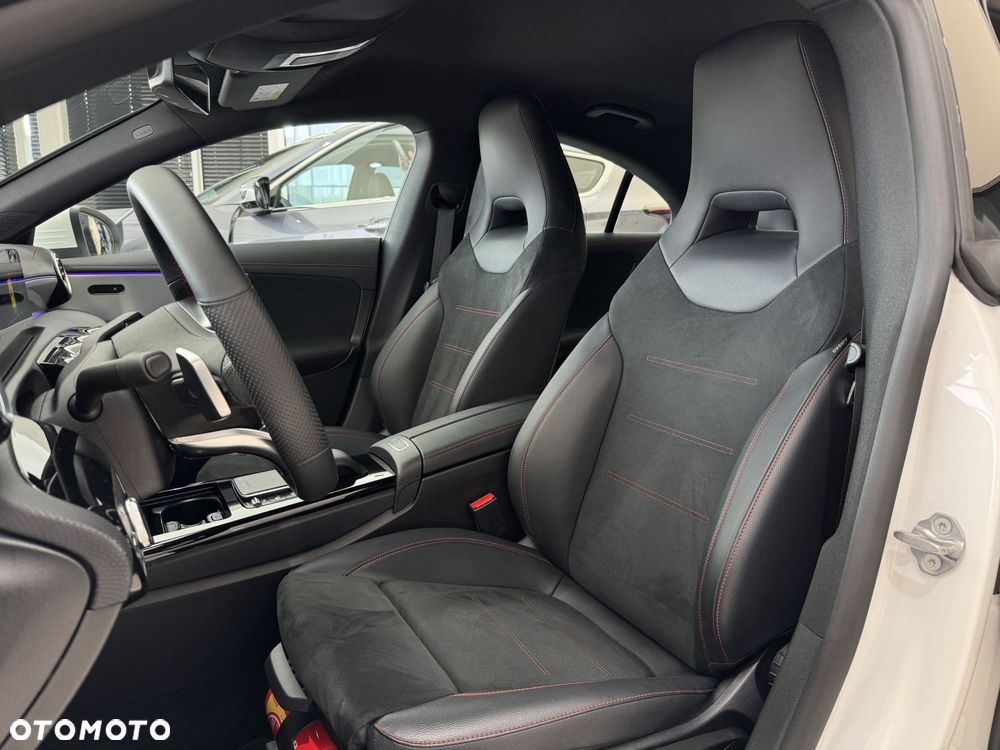 Mercedes-Benz CLA - 10