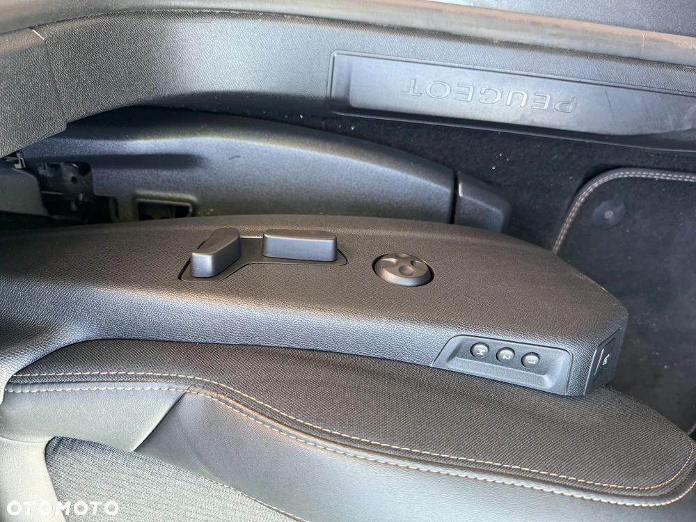 Peugeot 5008 BlueHDi 130 EAT8 GT - 16