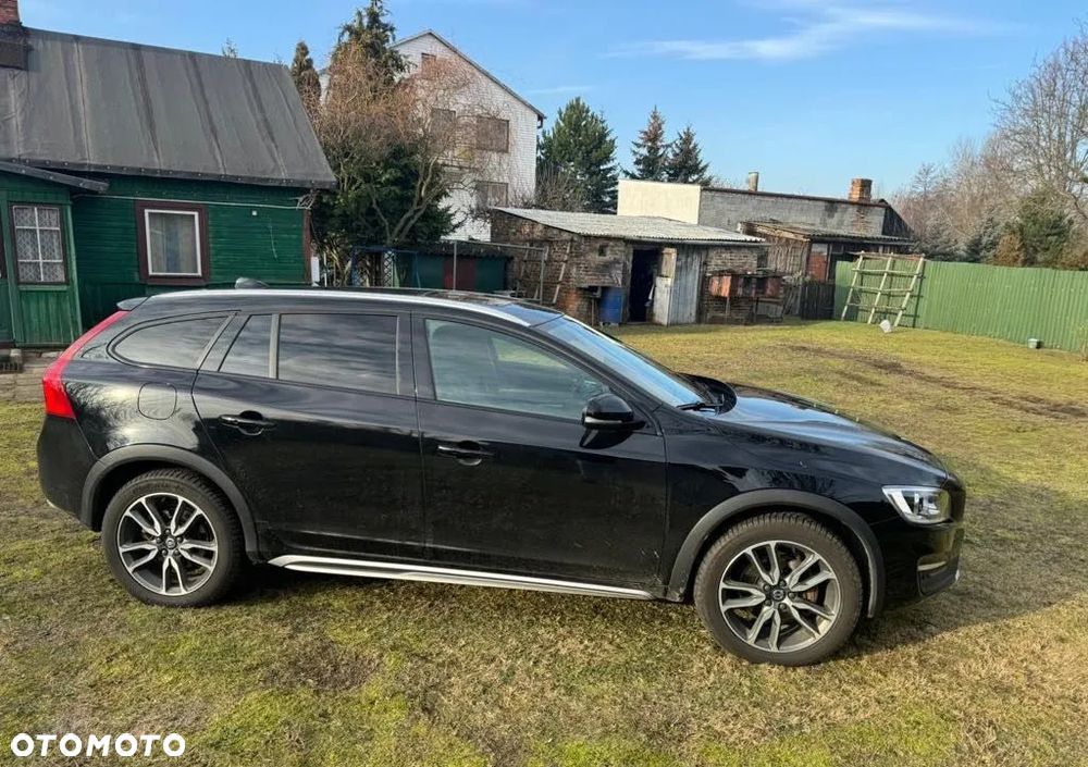 Volvo V60 Cross Country T5 AWD Geartronic - 1