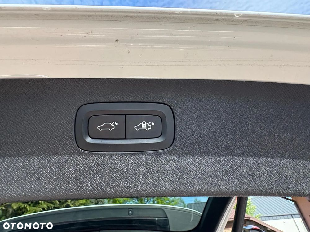 Volvo XC 90 T6 AWD Momentum 7os - 18