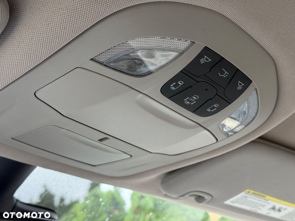 Chrysler Pacifica - 23