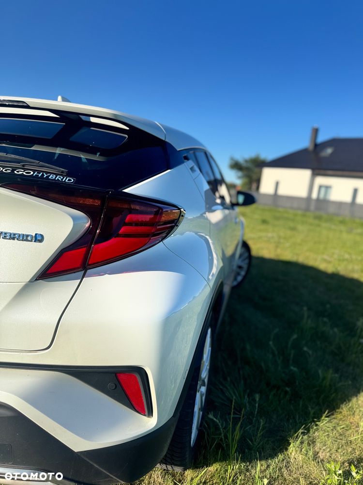 Toyota C-HR 2.0 Hybrid Executive - 23