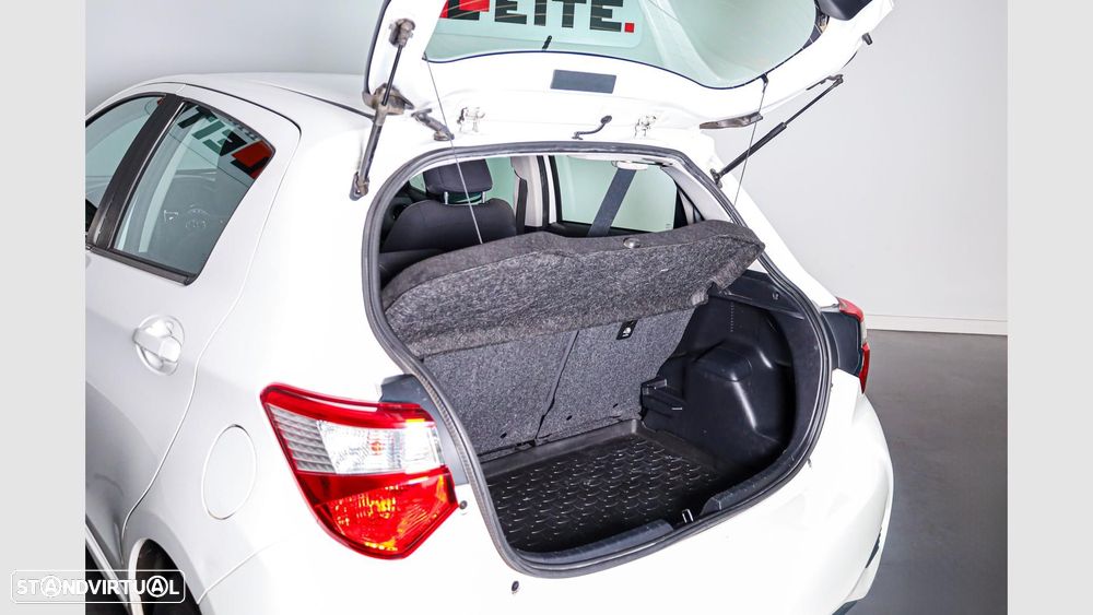 Toyota Yaris — fotografia 17