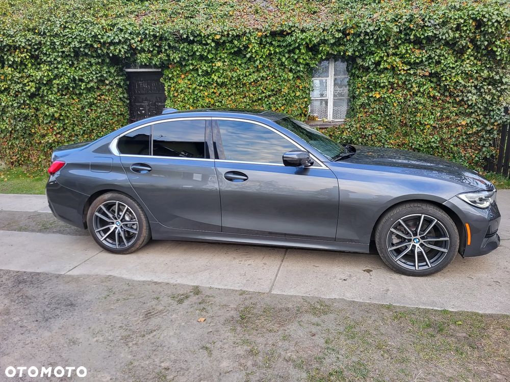 BMW Seria 3 330i Sport Line - 11