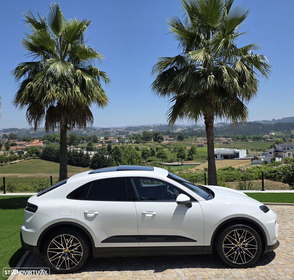 Porsche Macan Electric - 19