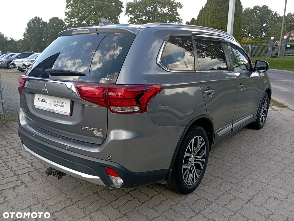 Mitsubishi Outlander 2.0 Intense 4WD CVT - 21
