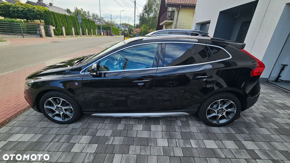 Volvo V40 Cross Country T4 AWD Drive-E Ocean Race - 2