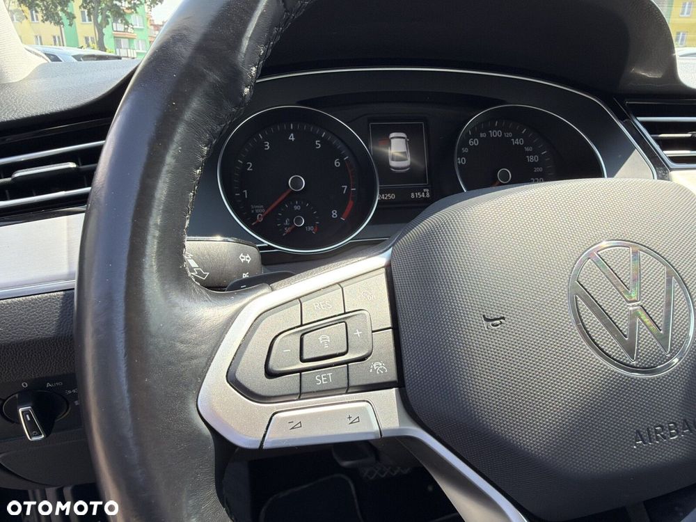 Volkswagen Passat 1.5 TSI EVO Elegance DSG - 24