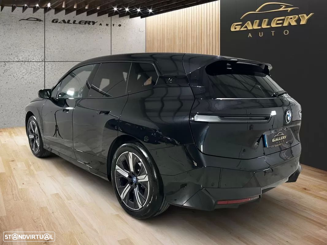 BMW iX xDrive 40 Pack Desportivo - 4
