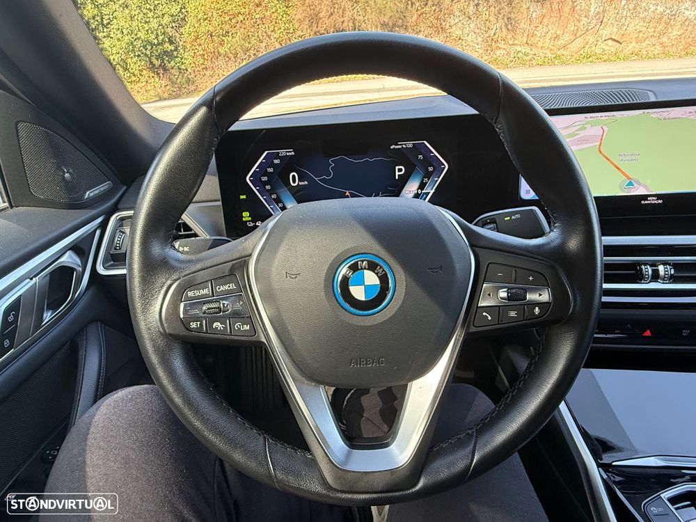 BMW i4 - 8