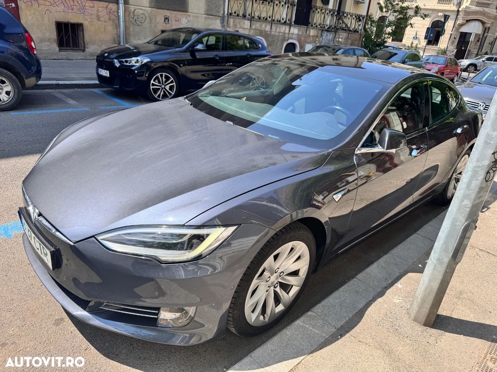 Tesla Model S - 2