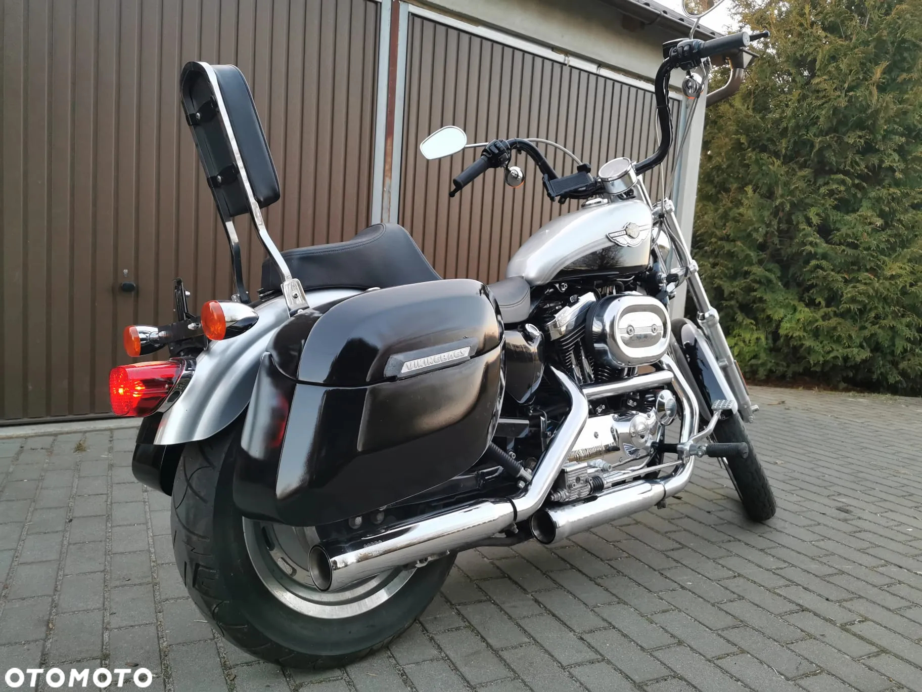 Harley-Davidson Sportster Custom 1200C - 15