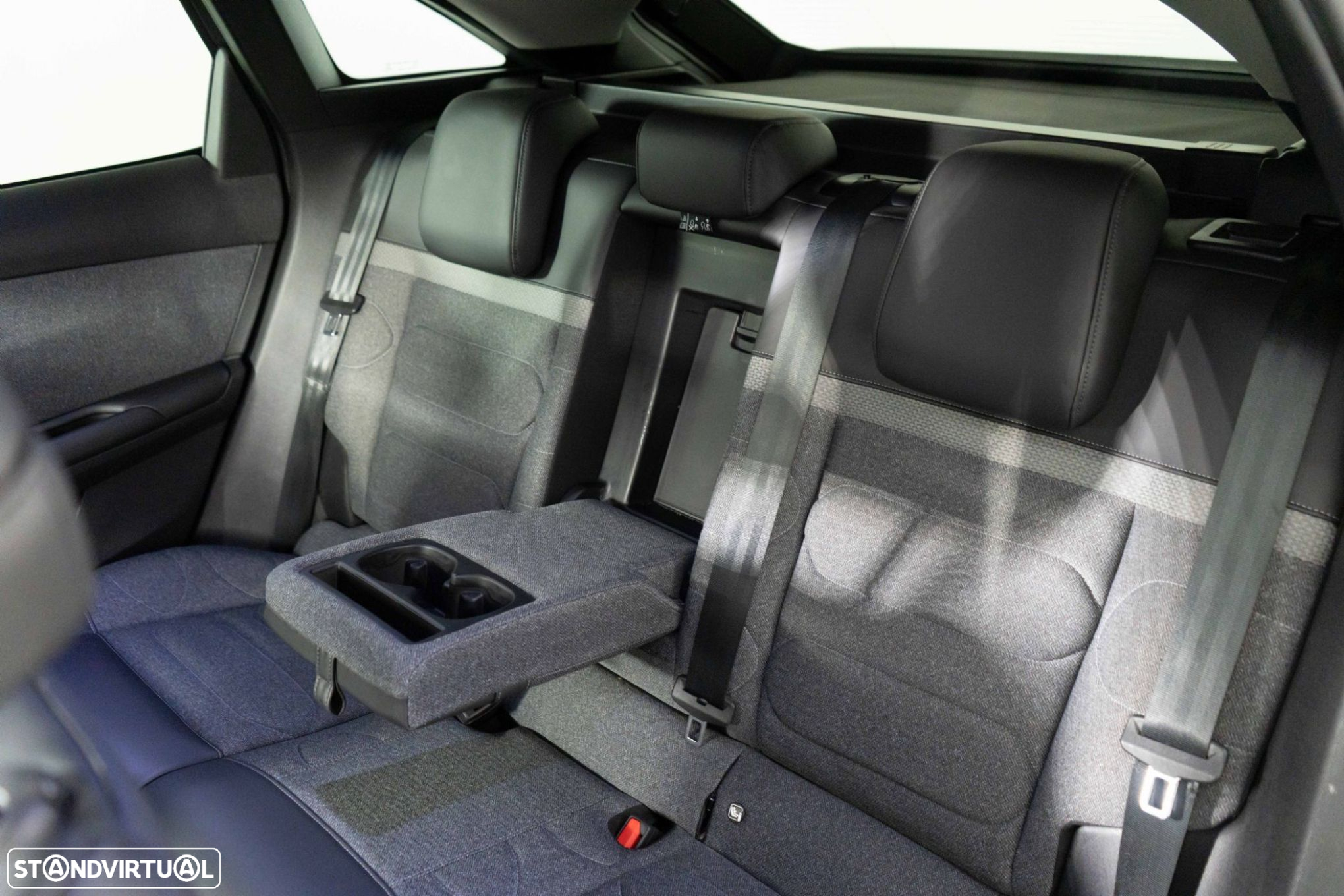 Citroën C5 X 1.2 PureTech Shine EAT8 - 9