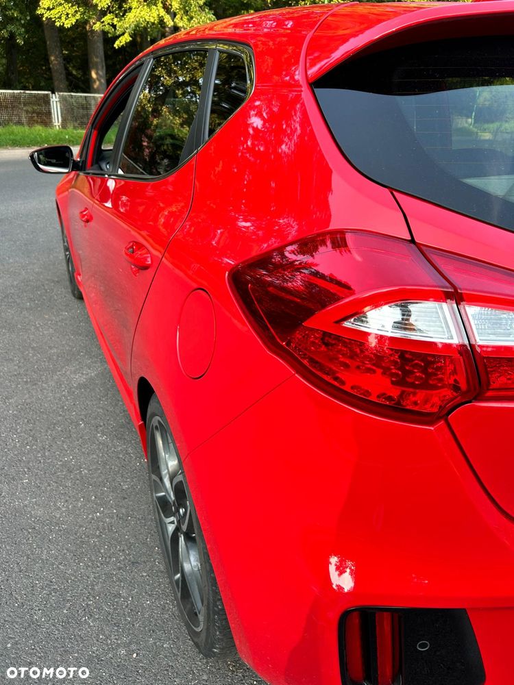Kia Ceed 1.6 T-GDI GT - 4