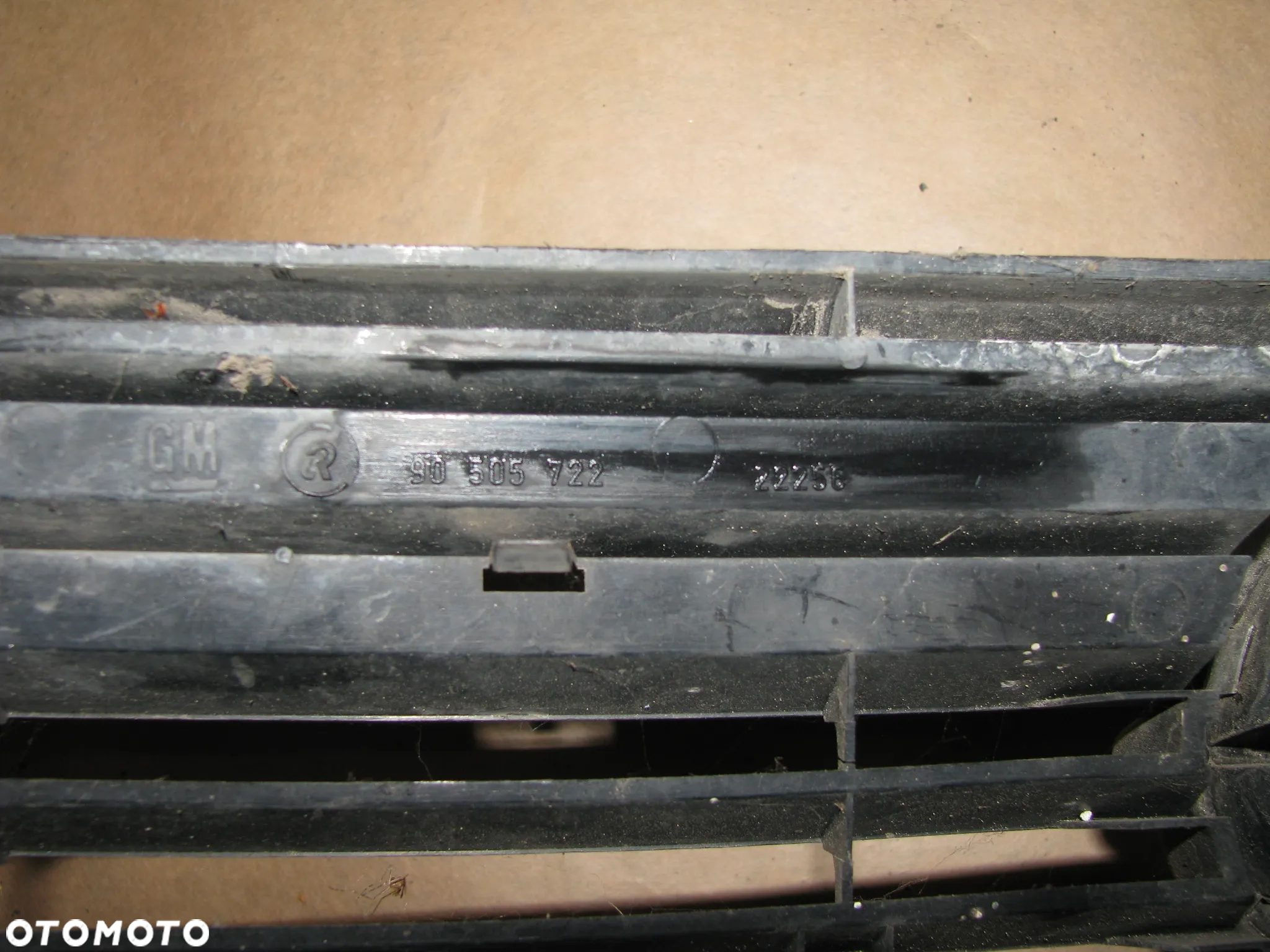 OPEL VECTRA B - GRILL ATRAPA  90505722 - 6