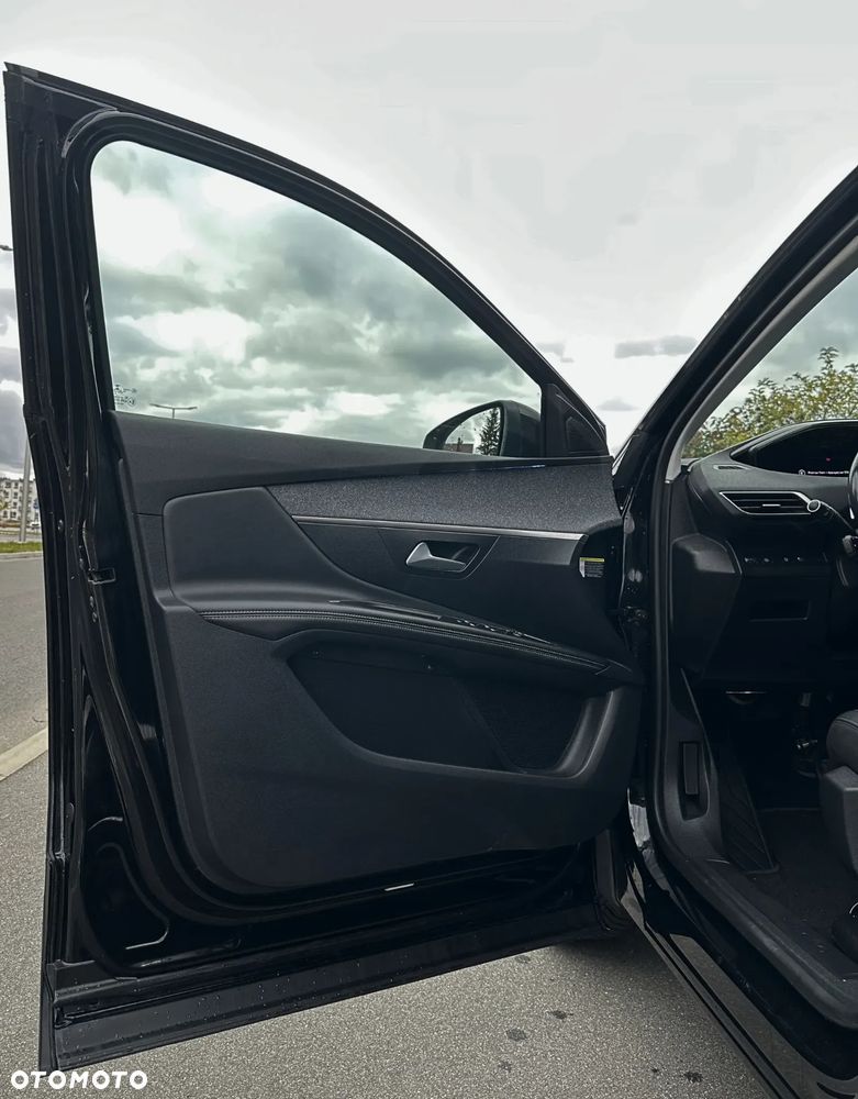 Peugeot 3008 1.6 PureTech Hybrid PHEV Allure Pack S&S EAT8 - 20