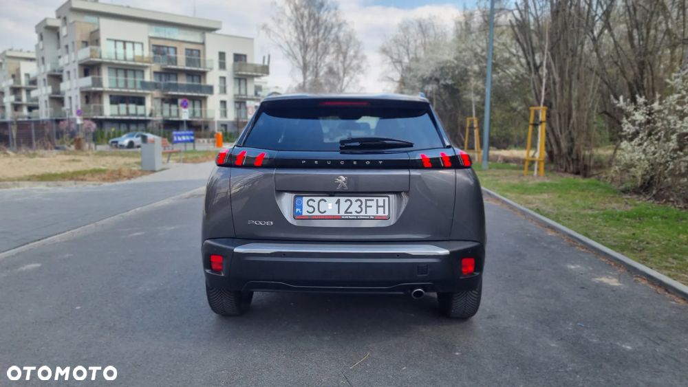 Peugeot 2008 1.5 BlueHDi Allure S&S EAT8 - 6
