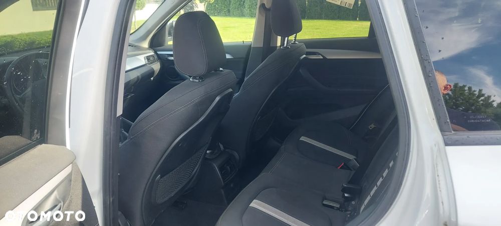 BMW X1 xDrive18d Business Edition - 7